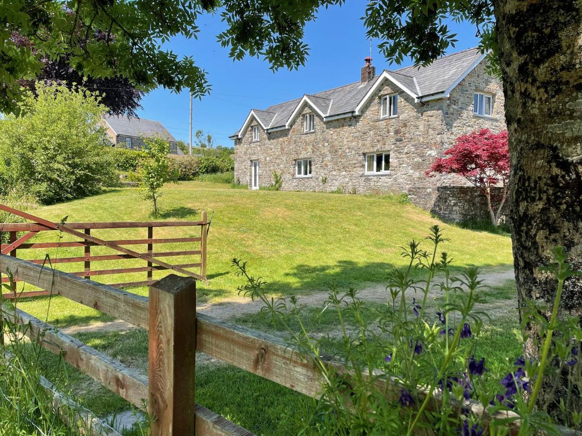 Maesyfelin Isaf B&B Llanybyther Exterior photo